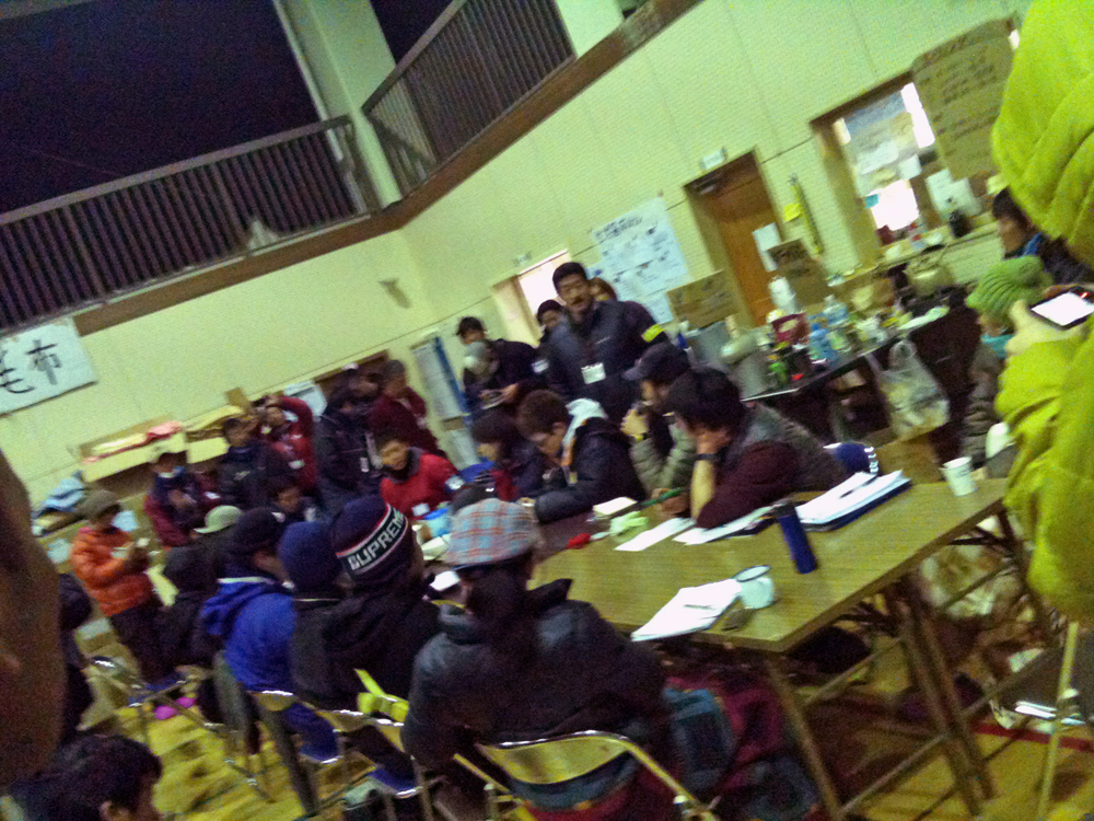 旧鱒渕小学校でのボランティアスタッフのミーティング